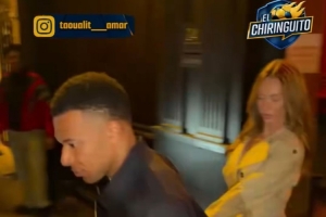 六台：养伤的姆巴佩与女友一同现身巴黎，近2日均未前往训练基地