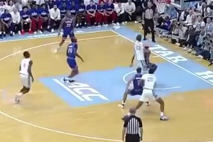 公牛4号秀！凯莱布·威尔逊这身体天赋炸裂啊！
