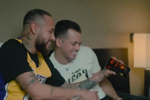 那些年我们追的MSN！内马尔晒15年夺欧冠后与梅西&苏牙跳舞